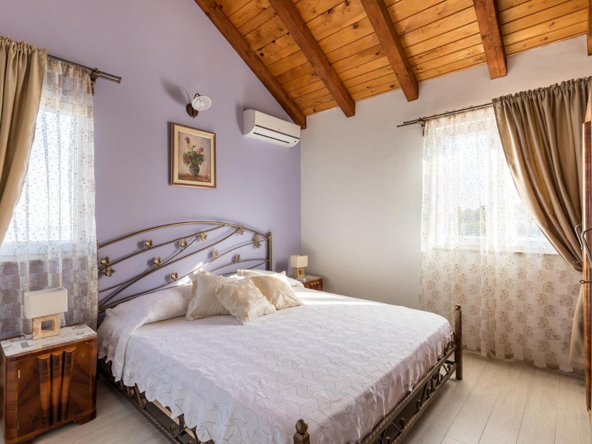 Luxurious Villa In Selca With Pool 외부 사진