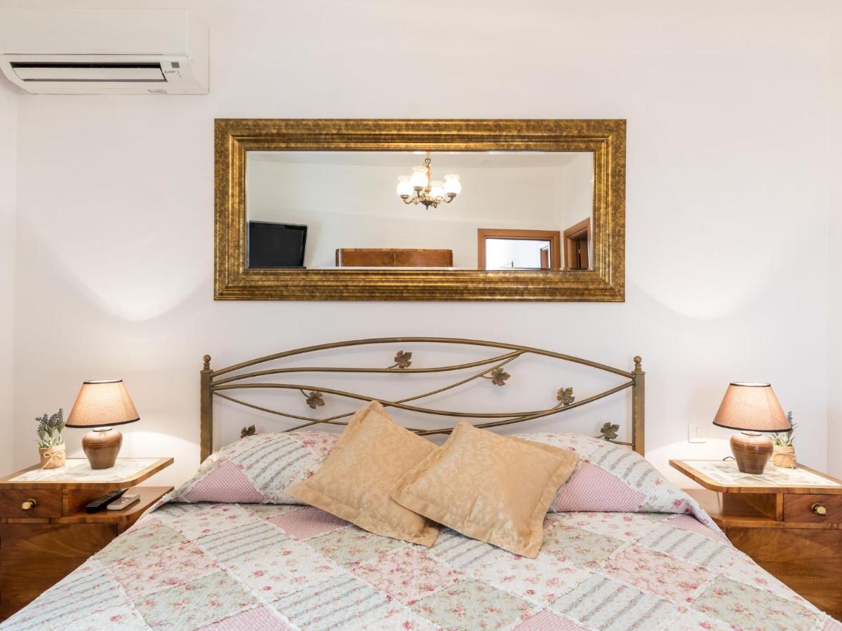 Luxurious Villa In Selca With Pool 외부 사진