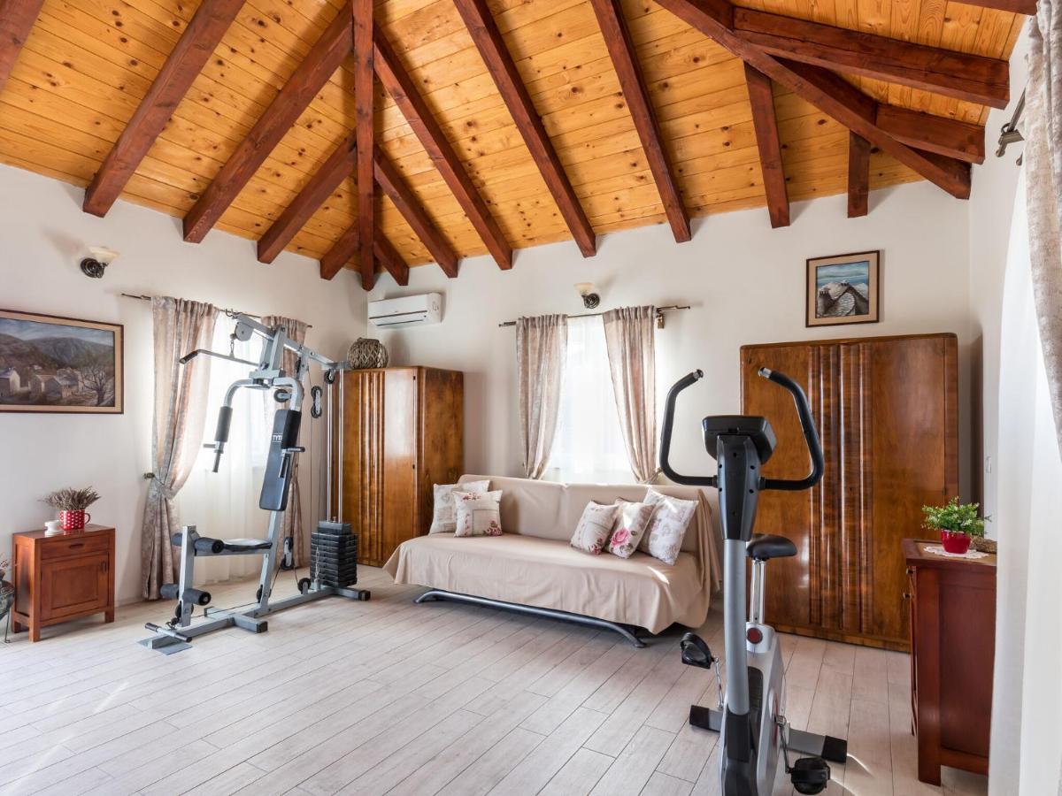 Luxurious Villa In Selca With Pool 외부 사진
