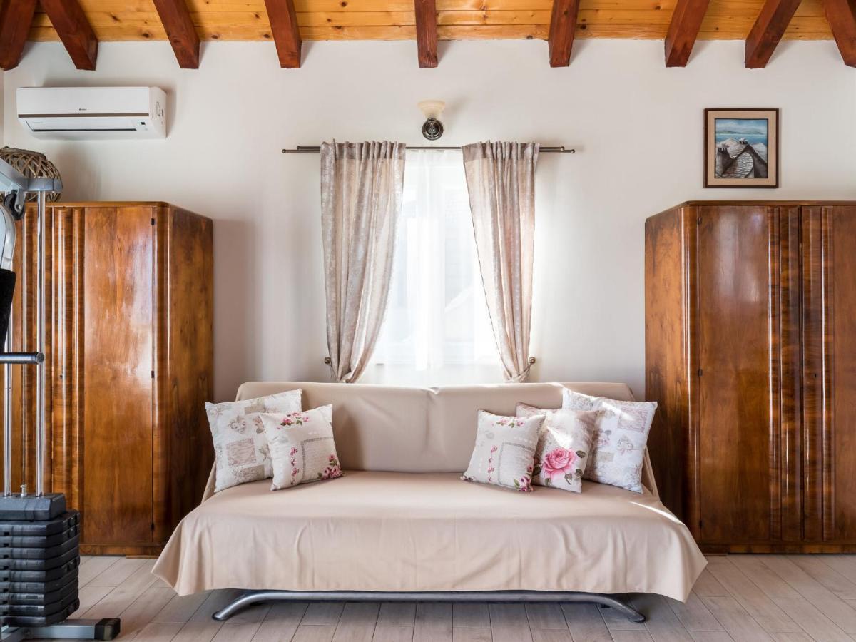 Luxurious Villa In Selca With Pool 외부 사진