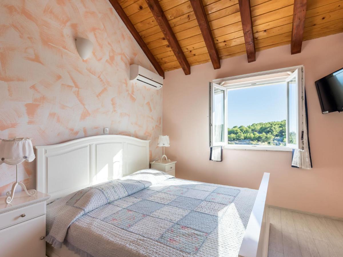 Luxurious Villa In Selca With Pool 외부 사진